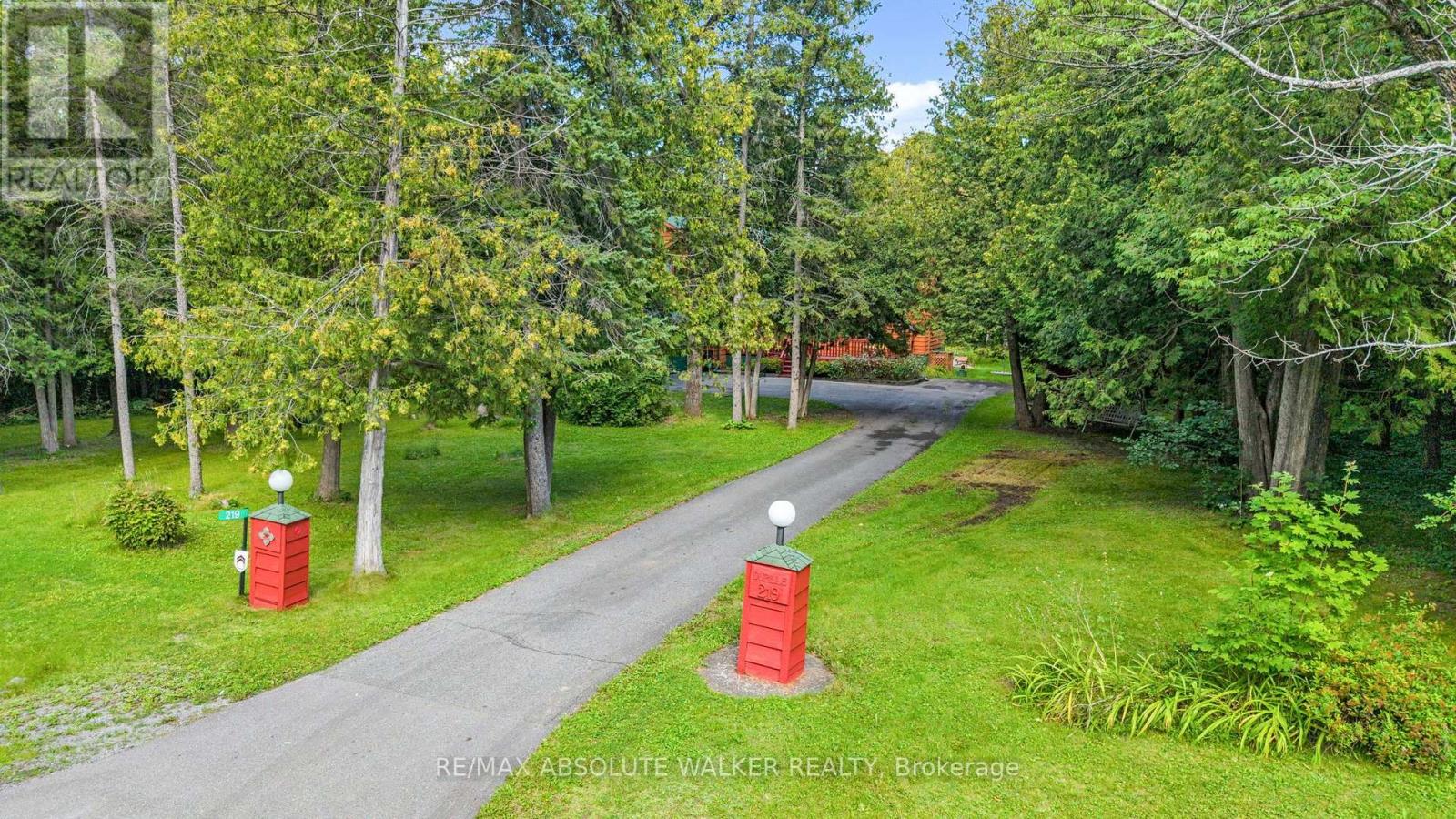 219 DEERWOOD DRIVE - Image 39