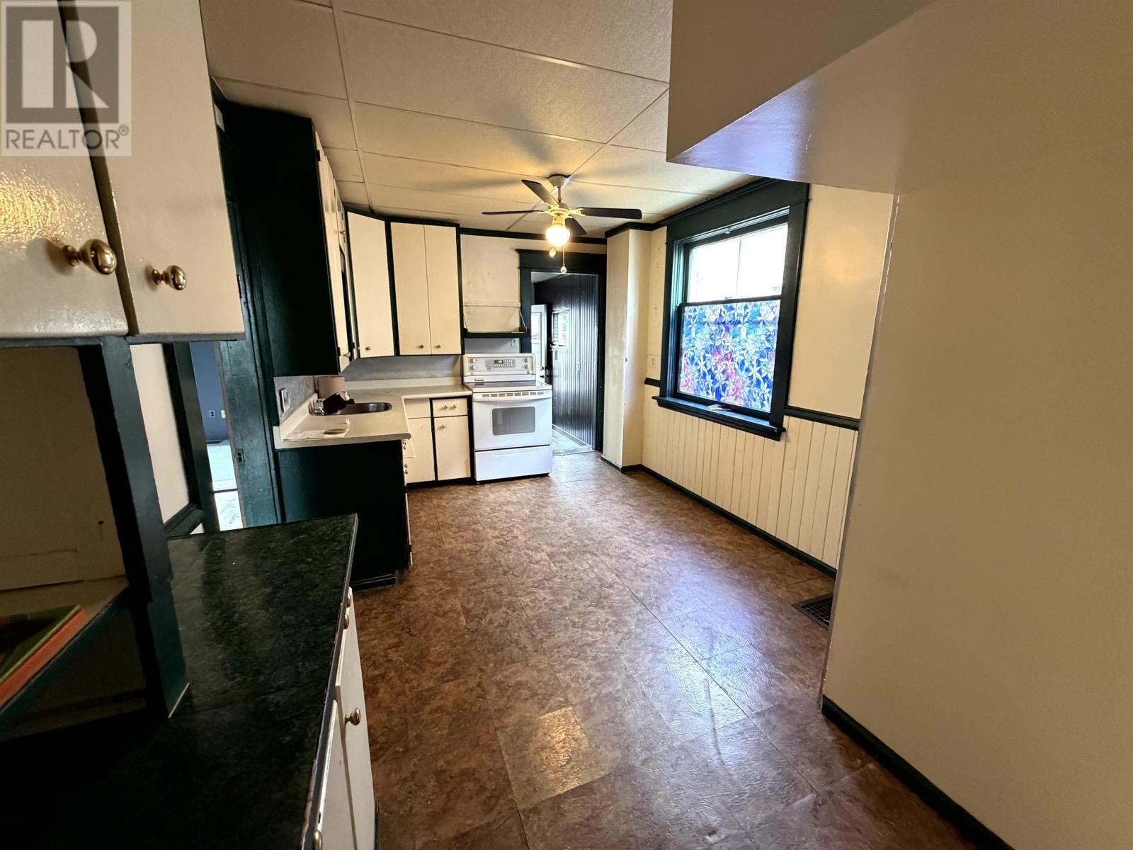 207 Norah ST S - Image 11