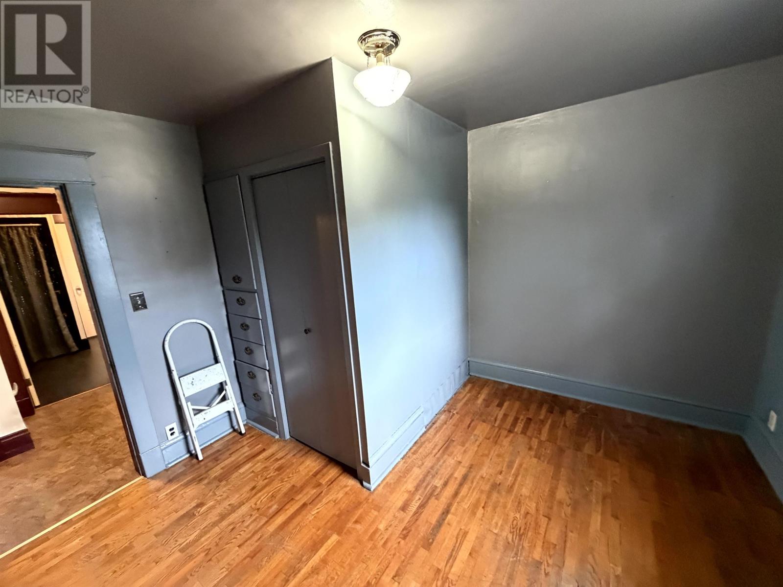 207 Norah ST S - Image 24