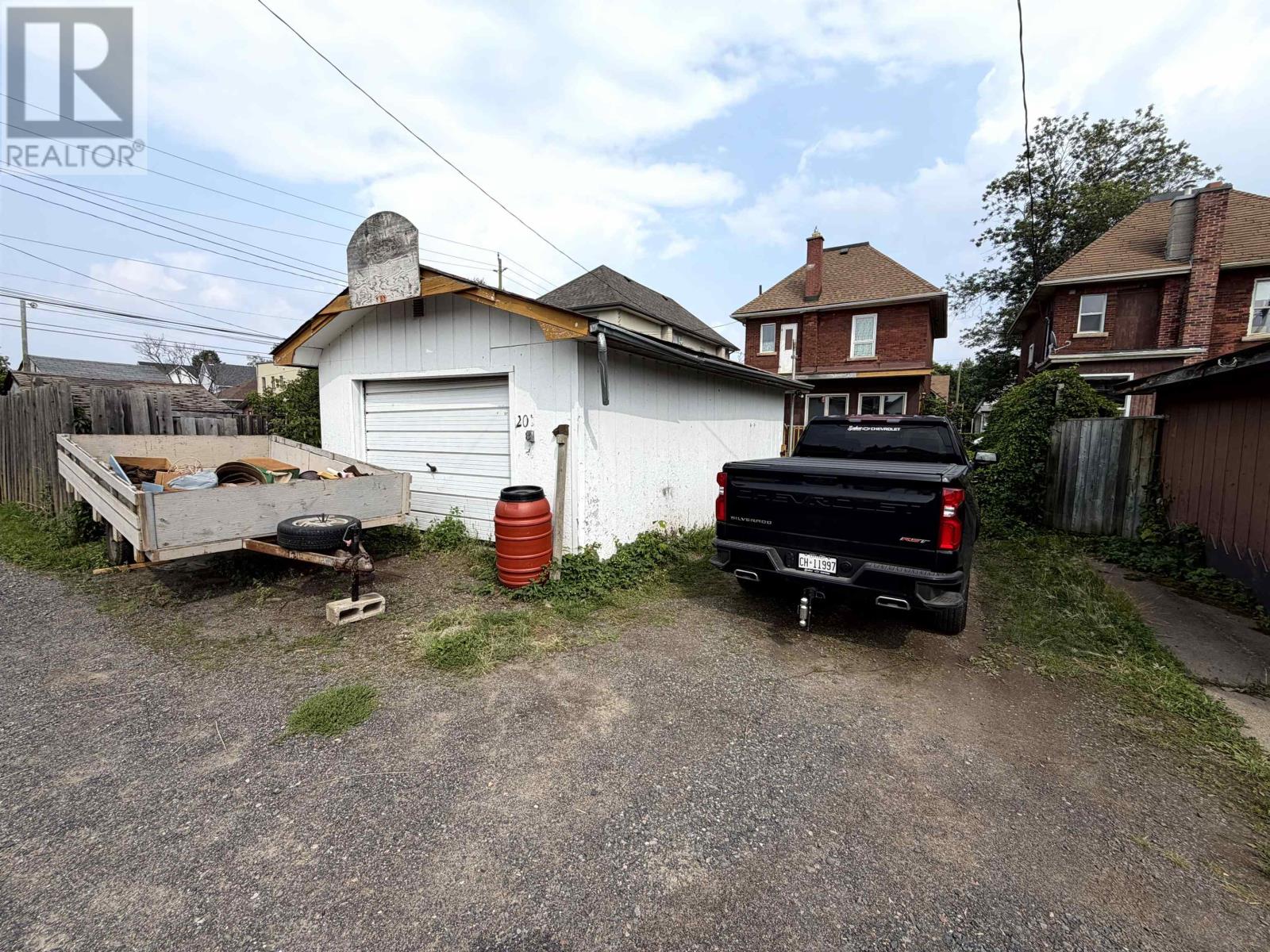 207 Norah ST S - 36