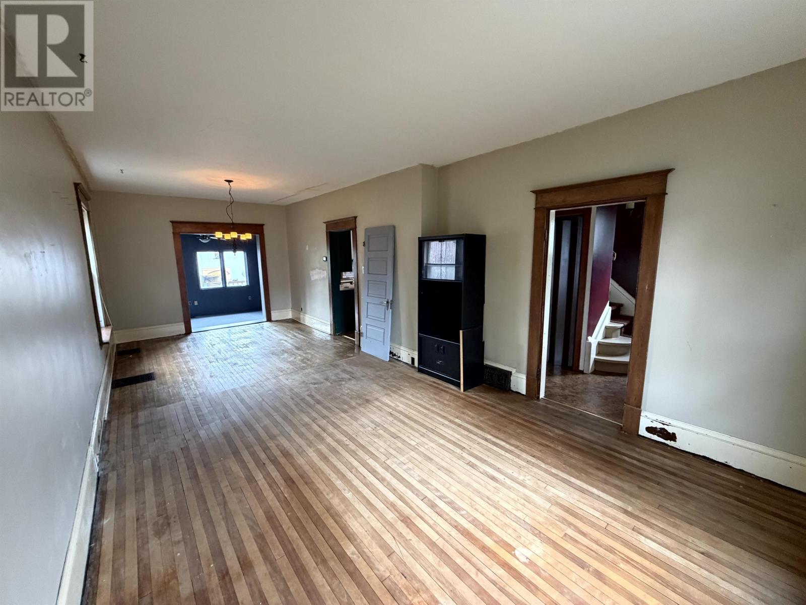 207 Norah ST S - Image 6