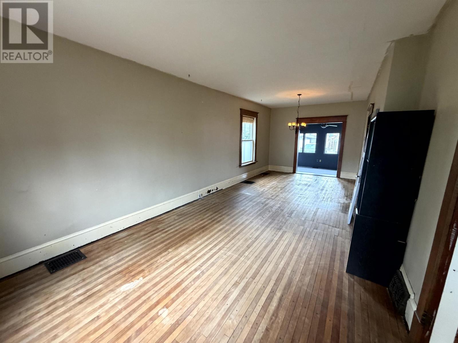 207 Norah ST S - Image 7