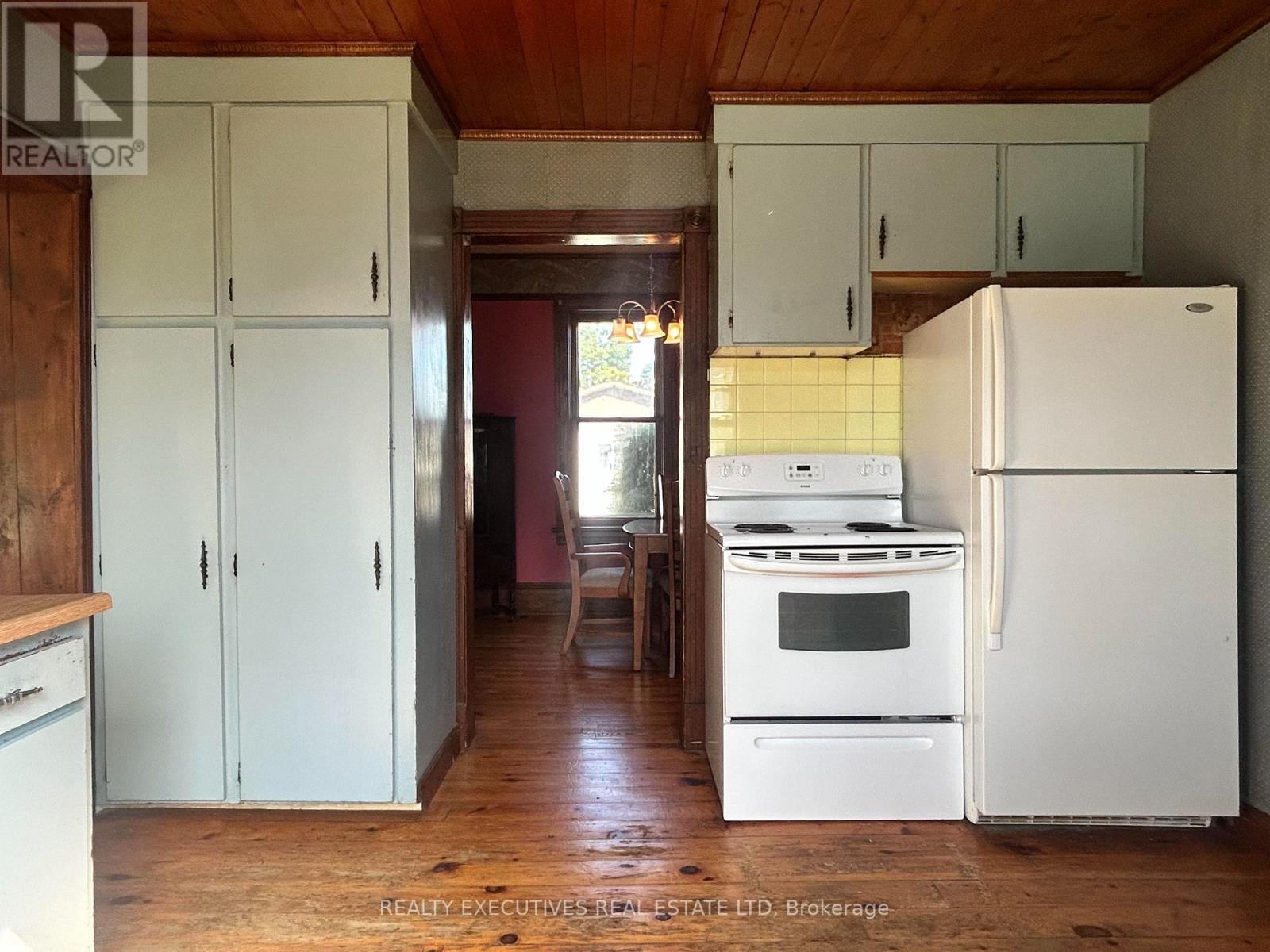 464 GLADSTONE STREET - Image 15