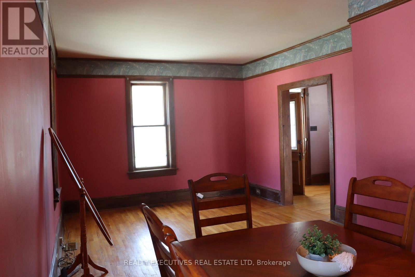 464 GLADSTONE STREET - Image 18