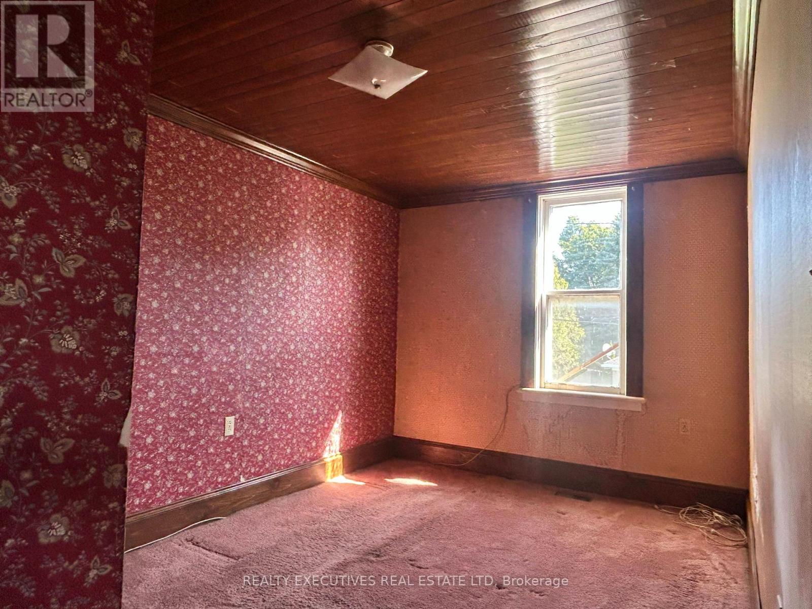 464 GLADSTONE STREET - Image 29