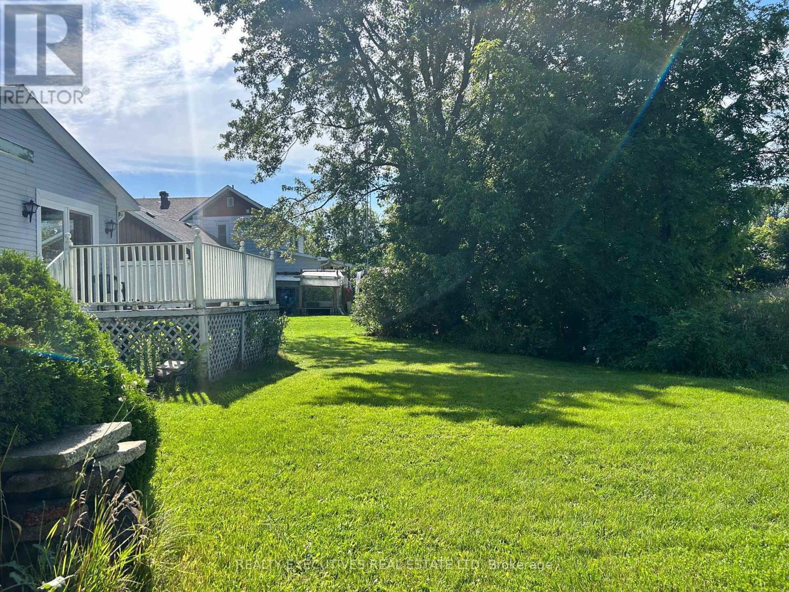 464 GLADSTONE STREET - 34