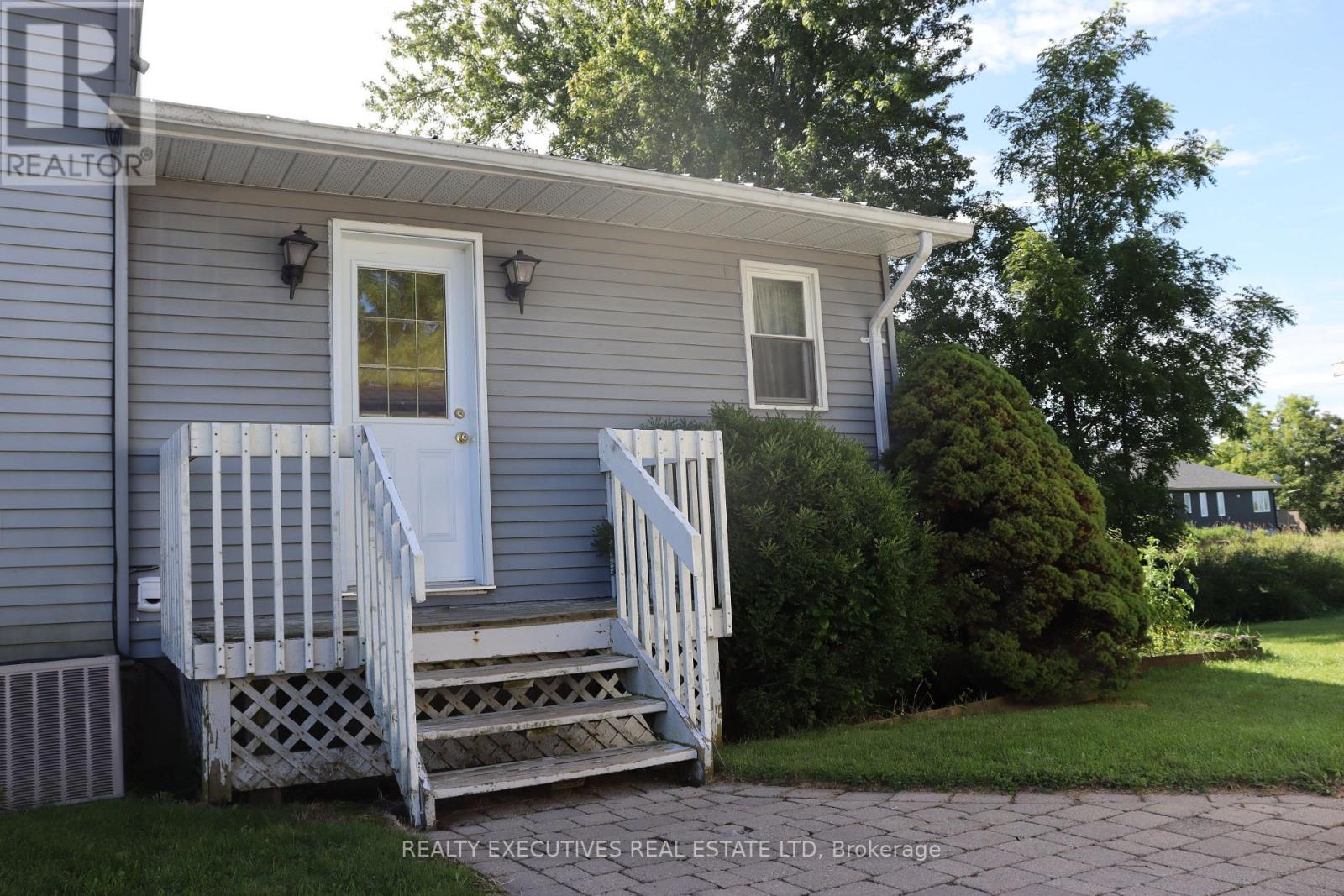 464 GLADSTONE STREET - Image 42