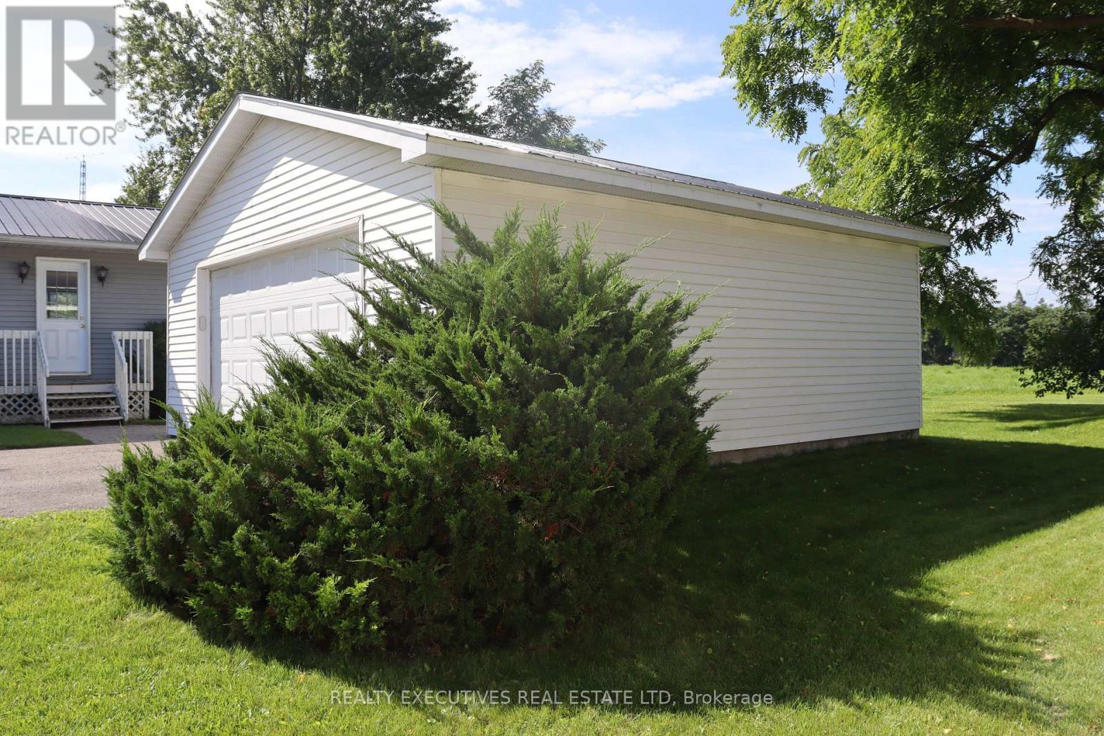 464 GLADSTONE STREET - 45