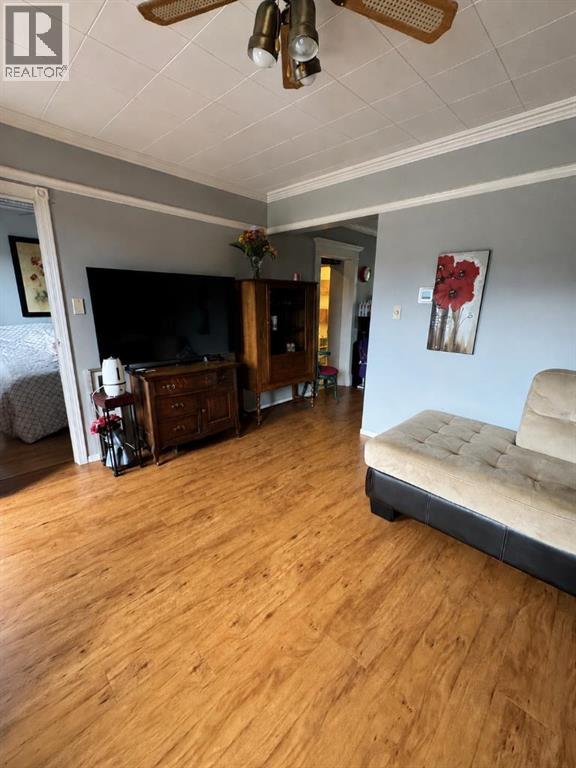 6505 22 Avenue - Image 11