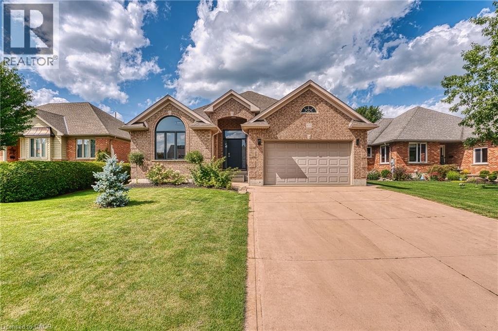 635 RIVERVIEW Drive - 1