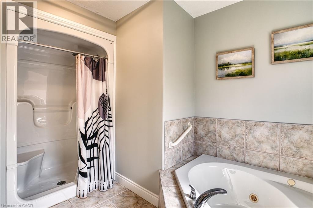 635 RIVERVIEW Drive - Image 21