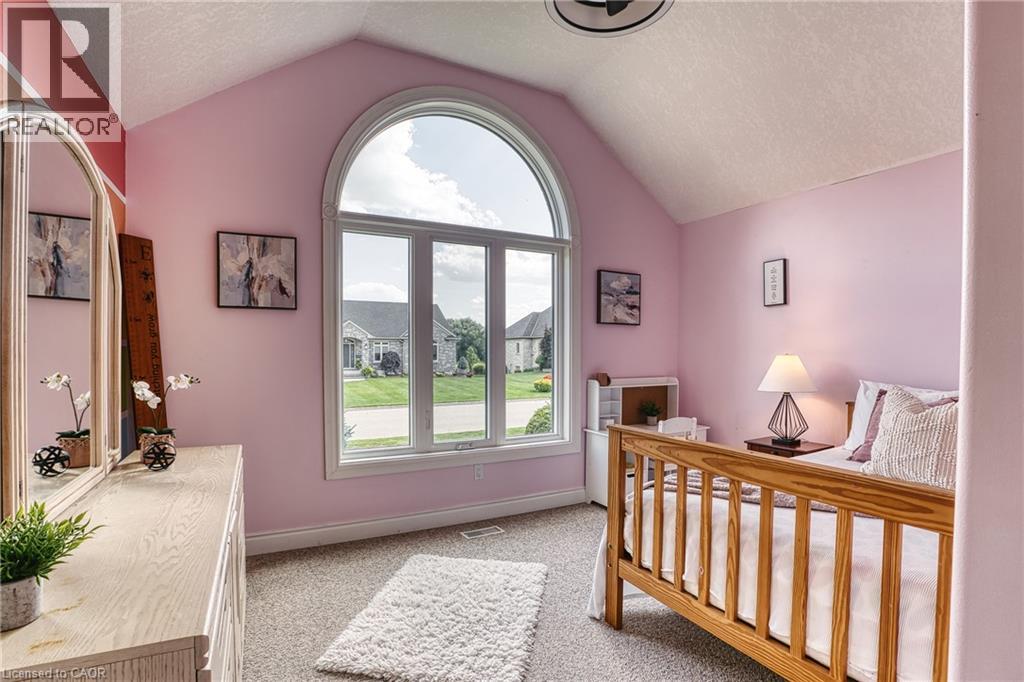 635 RIVERVIEW Drive - 23