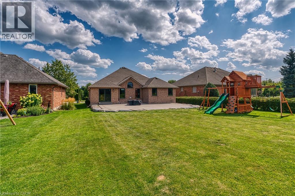 635 RIVERVIEW Drive - Image 38