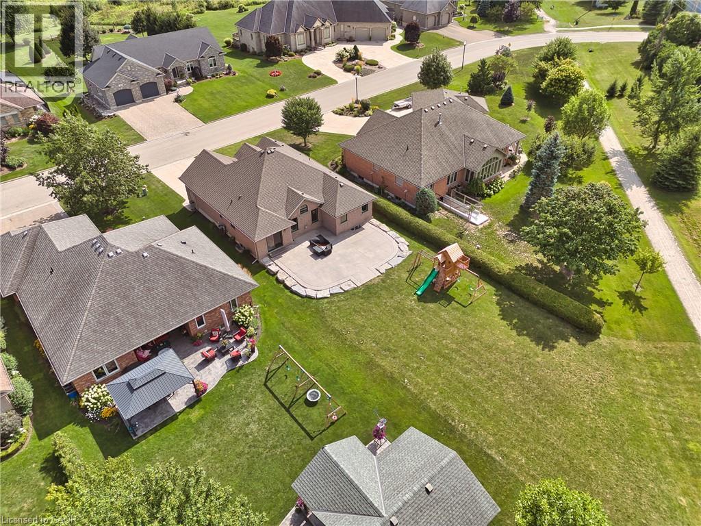 635 RIVERVIEW Drive - Image 44