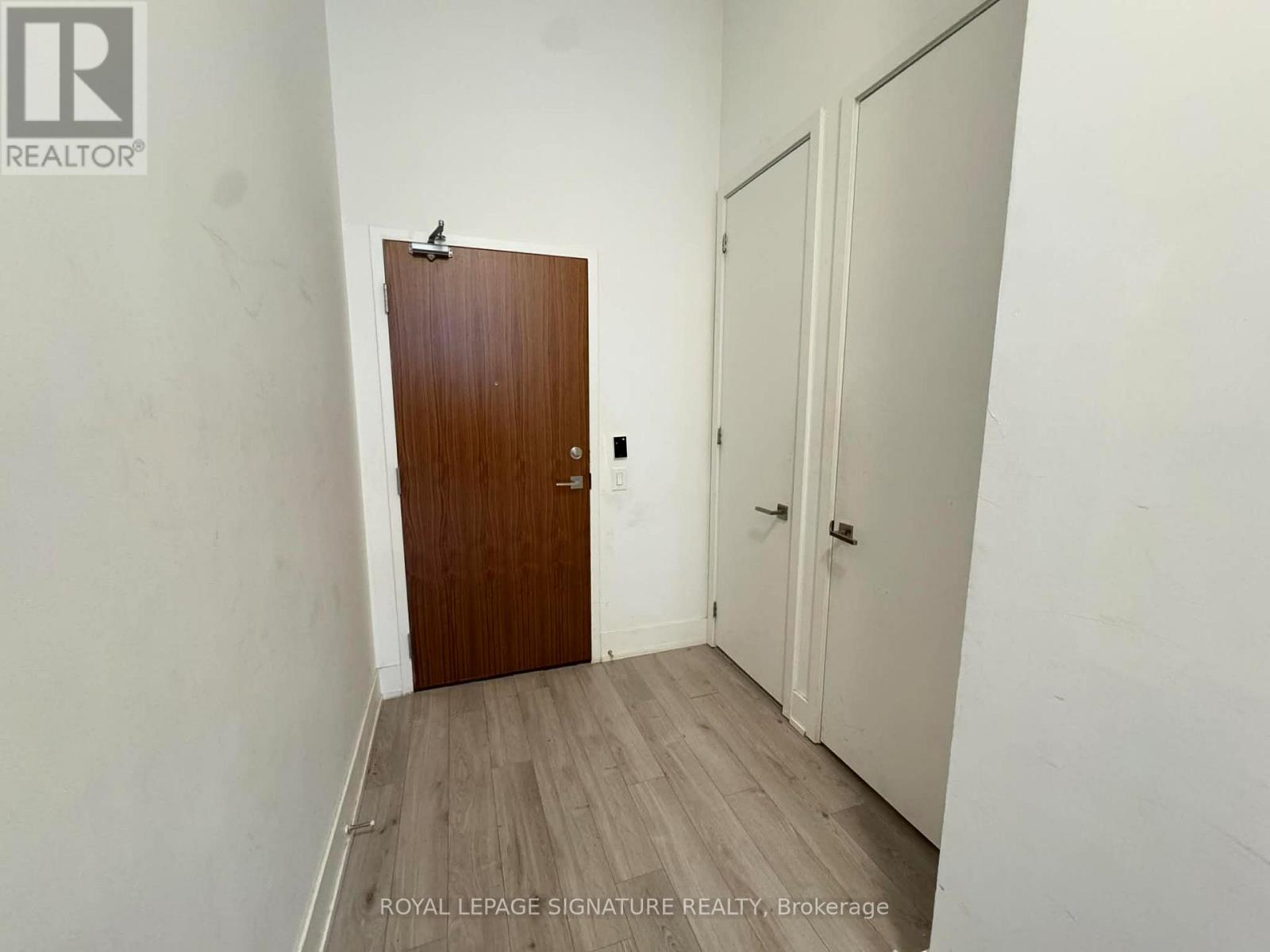 #802 111 ST CLAIR AVENUE W - 2