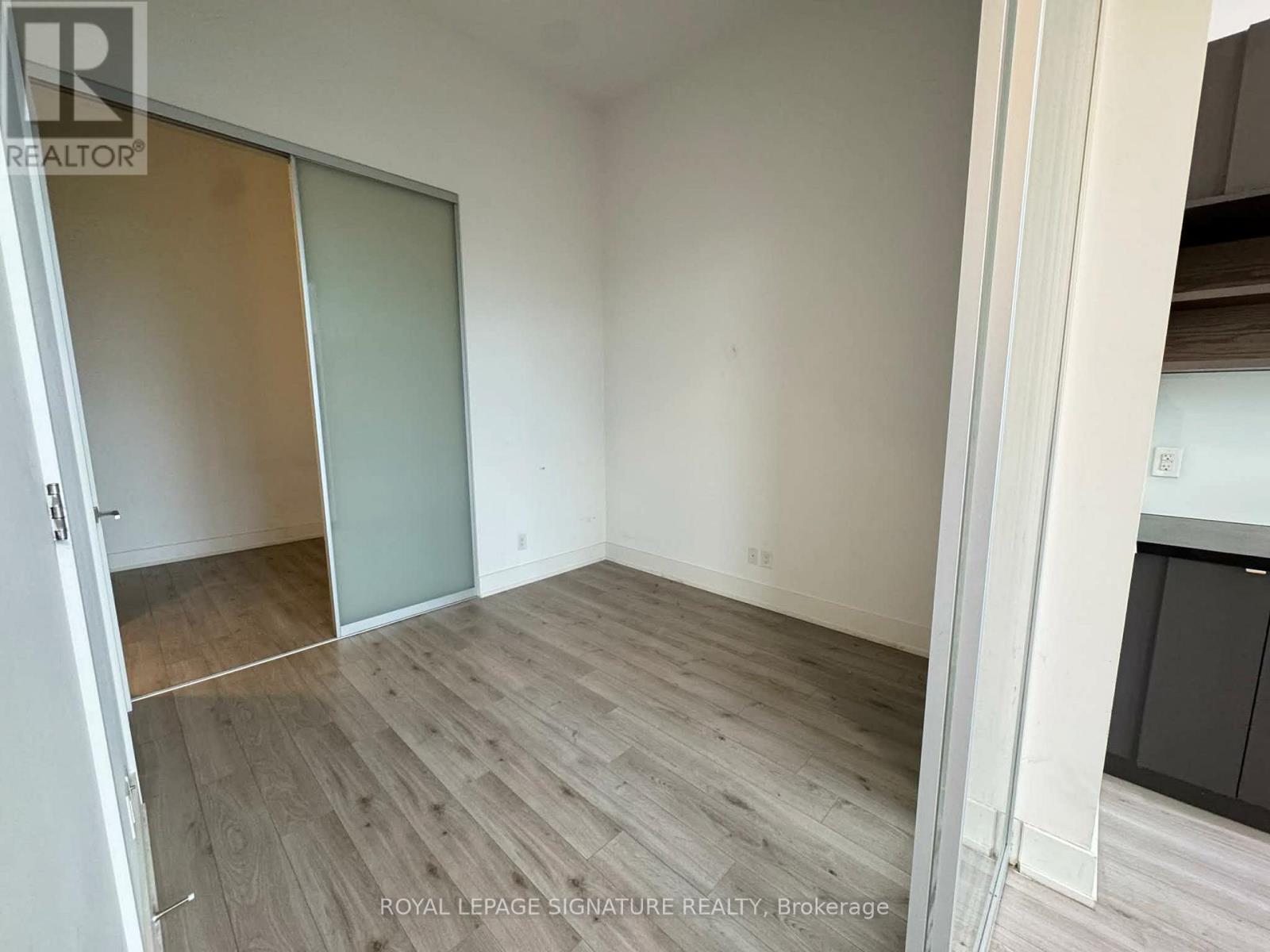 #802 111 ST CLAIR AVENUE W - Image 7