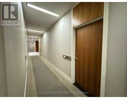 802 - 111 St Clair Avenue W, Toronto, ON M4V1N5 Photo 17