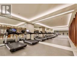 802 - 111 St Clair Avenue W, Toronto, ON M4V1N5 Photo 24