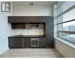 802 - 111 St Clair Avenue W, Toronto, ON M4V1N5 Photo 6