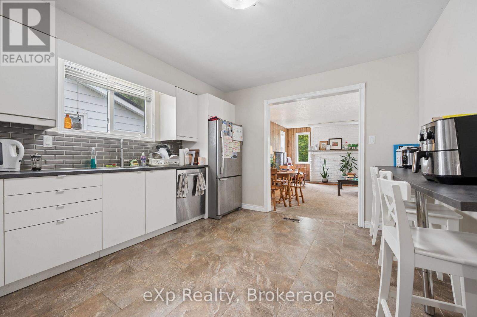 39 KEATS CRESCENT - Image 10