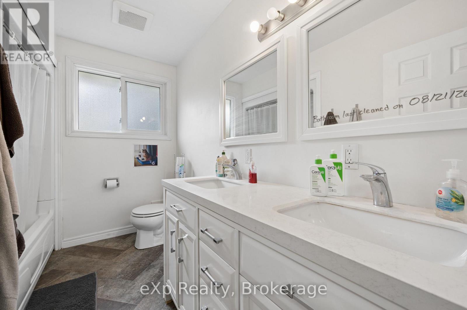39 KEATS CRESCENT - Image 17