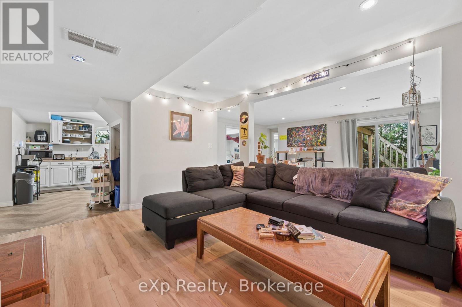 39 KEATS CRESCENT - Image 28