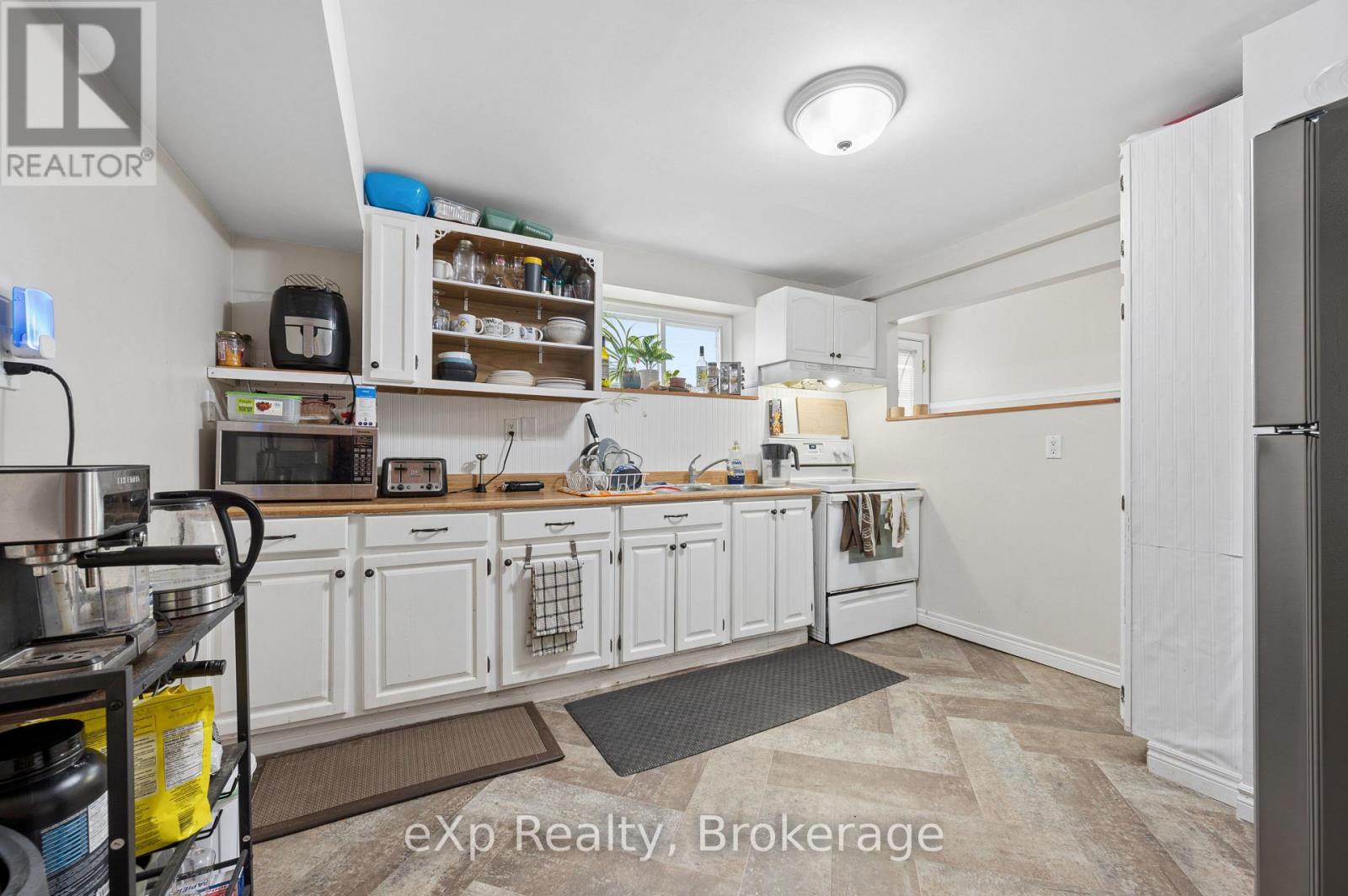 39 KEATS CRESCENT - Image 29