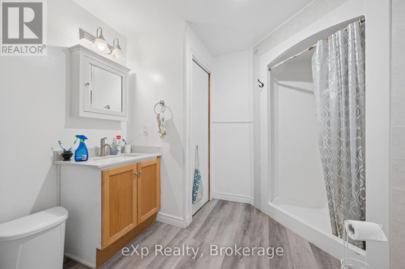 39 KEATS CRESCENT - Image 36