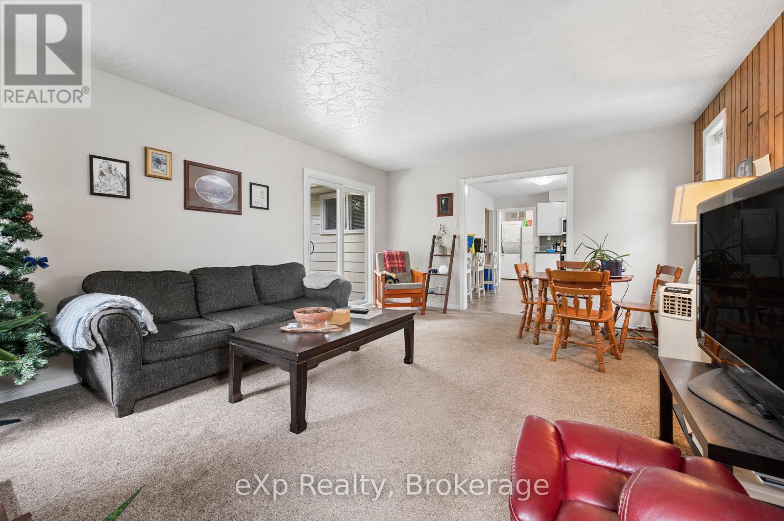 39 KEATS CRESCENT - Image 7