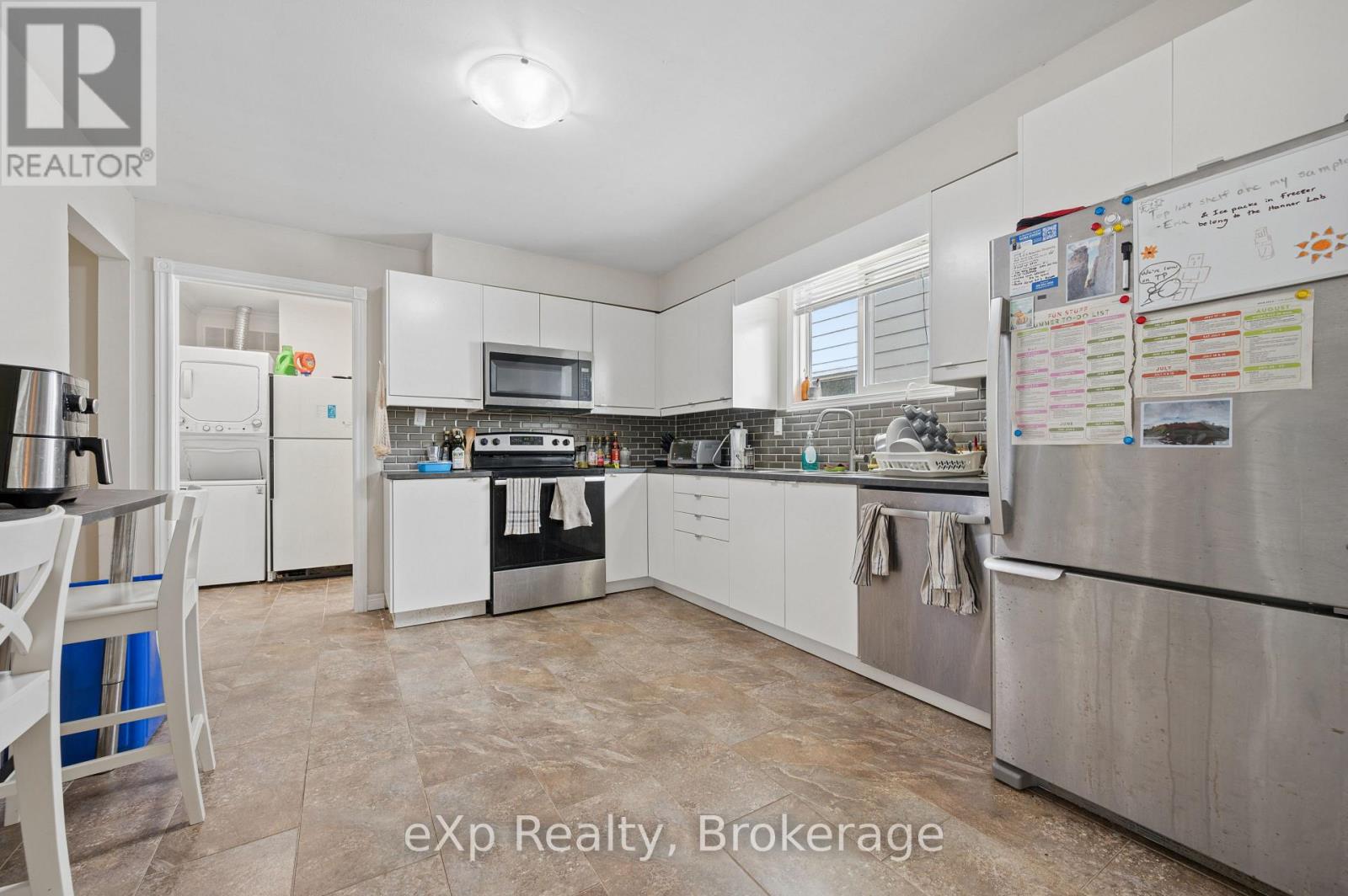 39 KEATS CRESCENT - Image 8