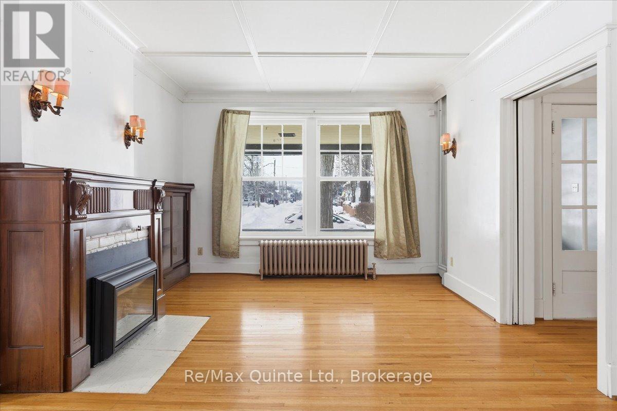 219 EAST STREET - 18