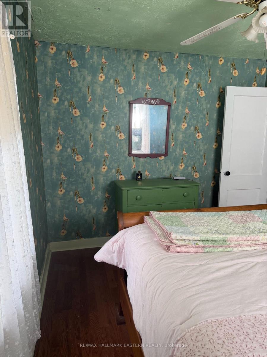 413 BELLEVUE STREET - 16