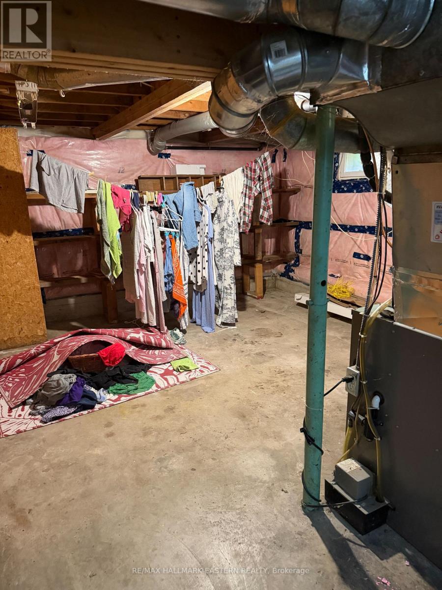 413 BELLEVUE STREET - Image 35
