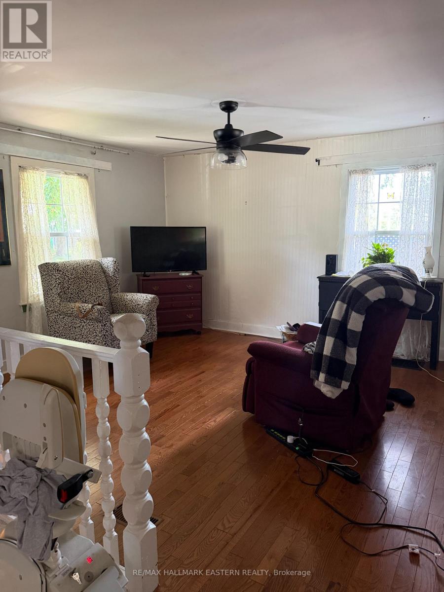 413 BELLEVUE STREET - Image 8