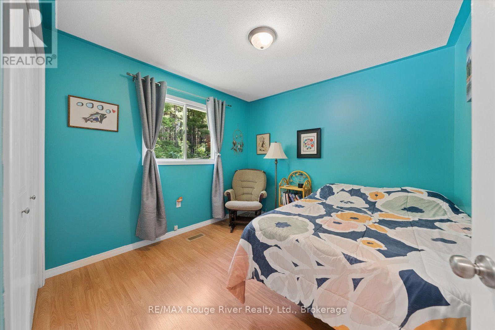 32 SOUTH MALONEY STREET - Image 11