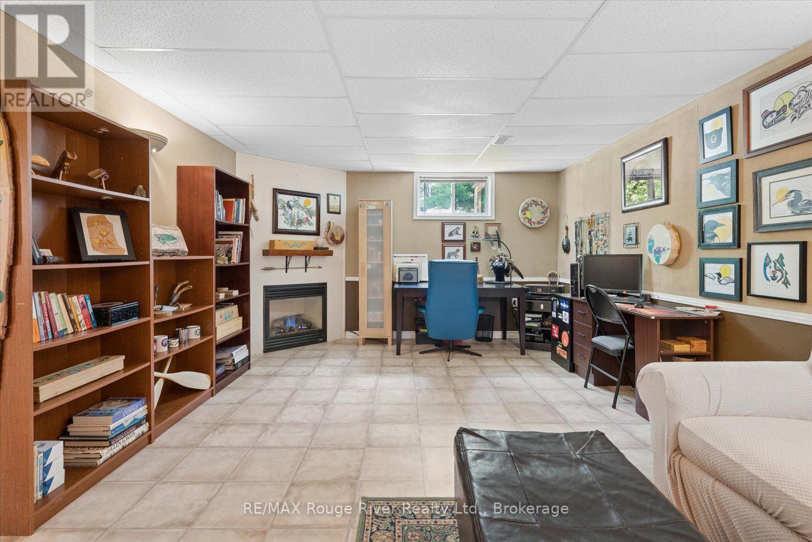 32 SOUTH MALONEY STREET - Image 18