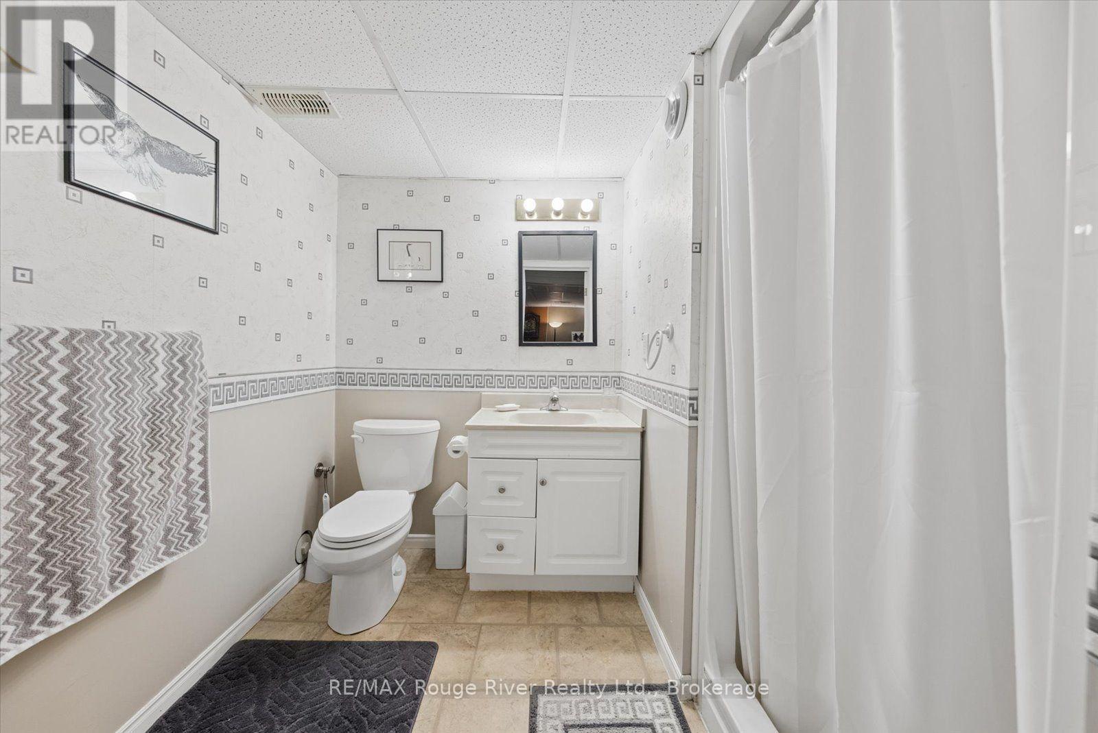32 SOUTH MALONEY STREET - Image 21