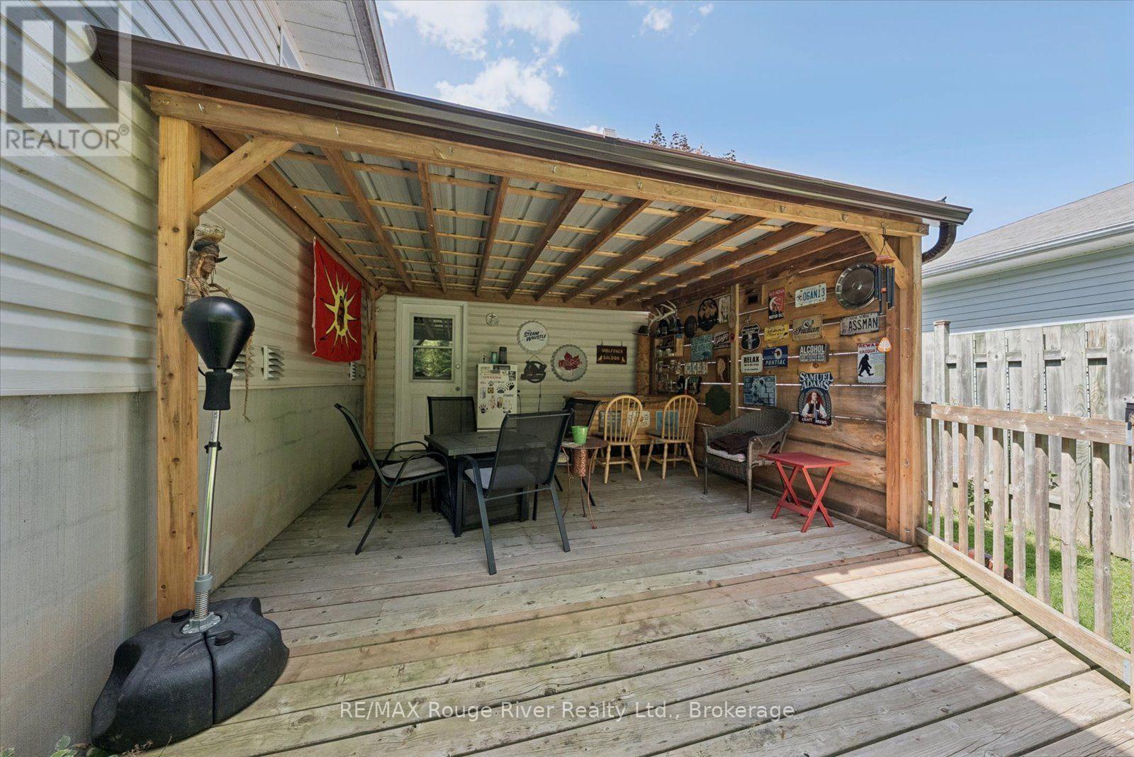 32 SOUTH MALONEY STREET - 22