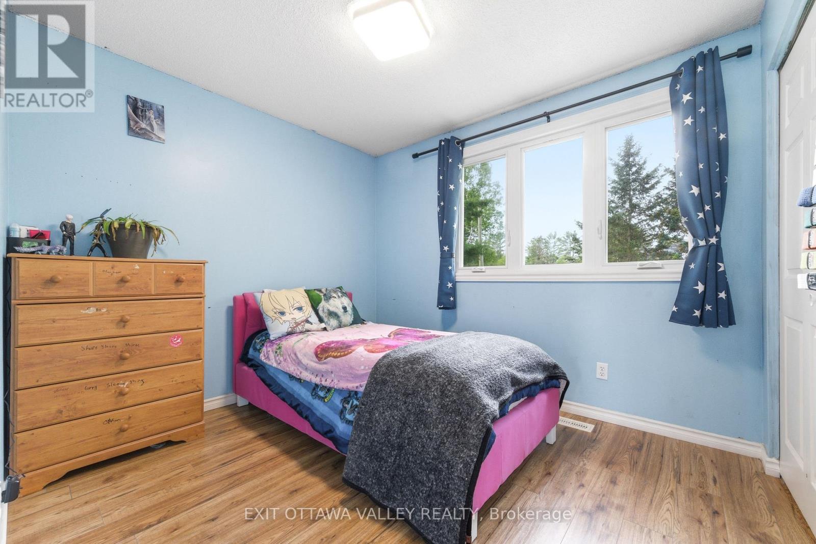 13 TAMARACK STREET - Image 15