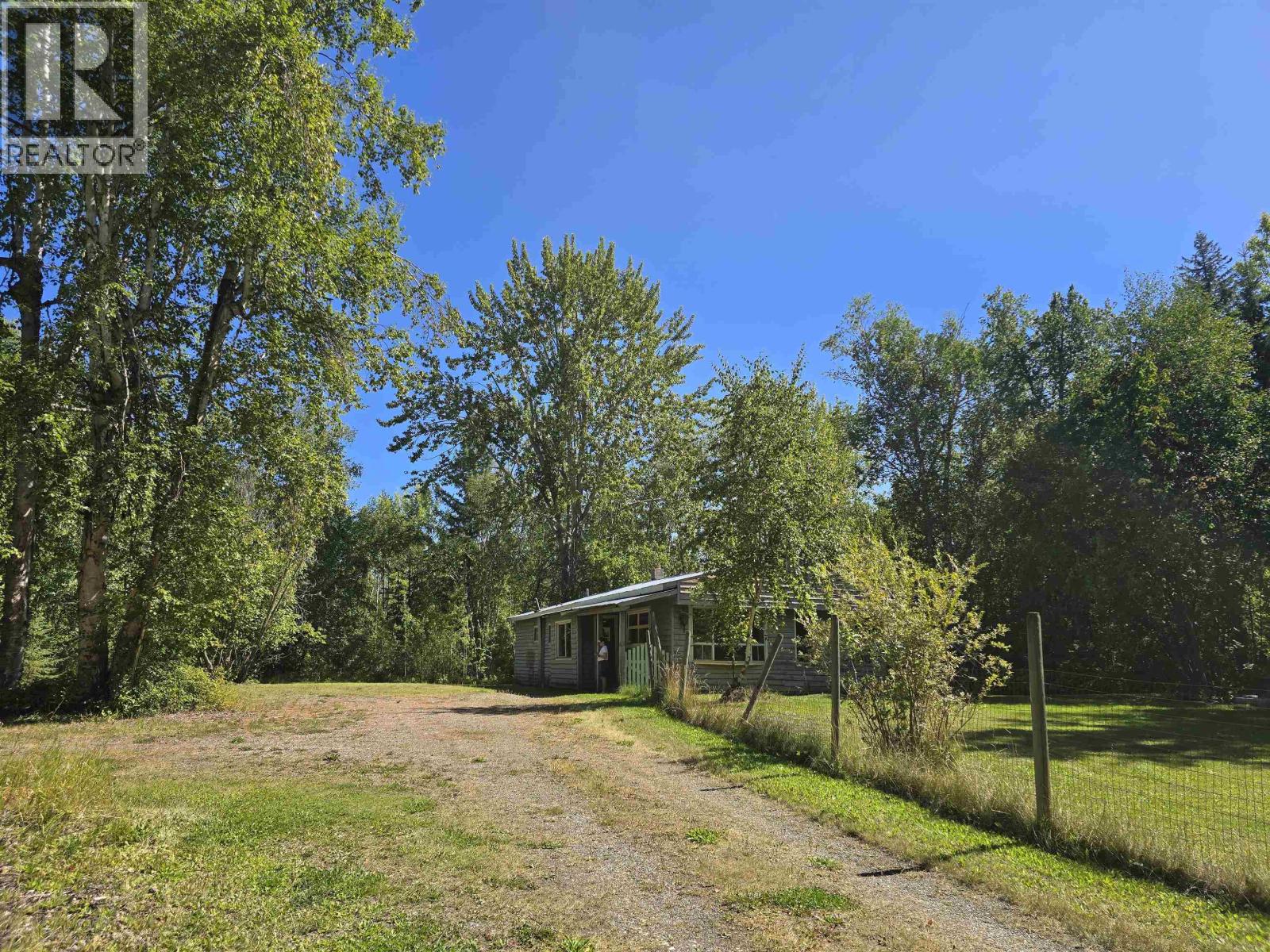 930 HESKETH ROAD - 17