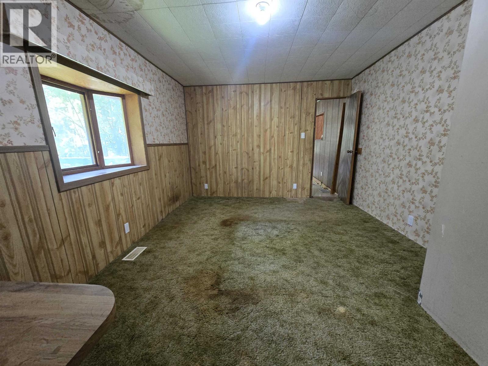 930 HESKETH ROAD - Image 12