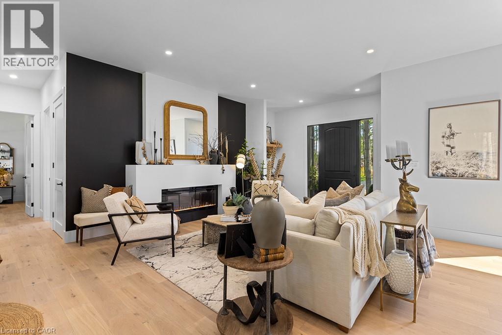 107 LOUISE CREEK Crescent - Image 9