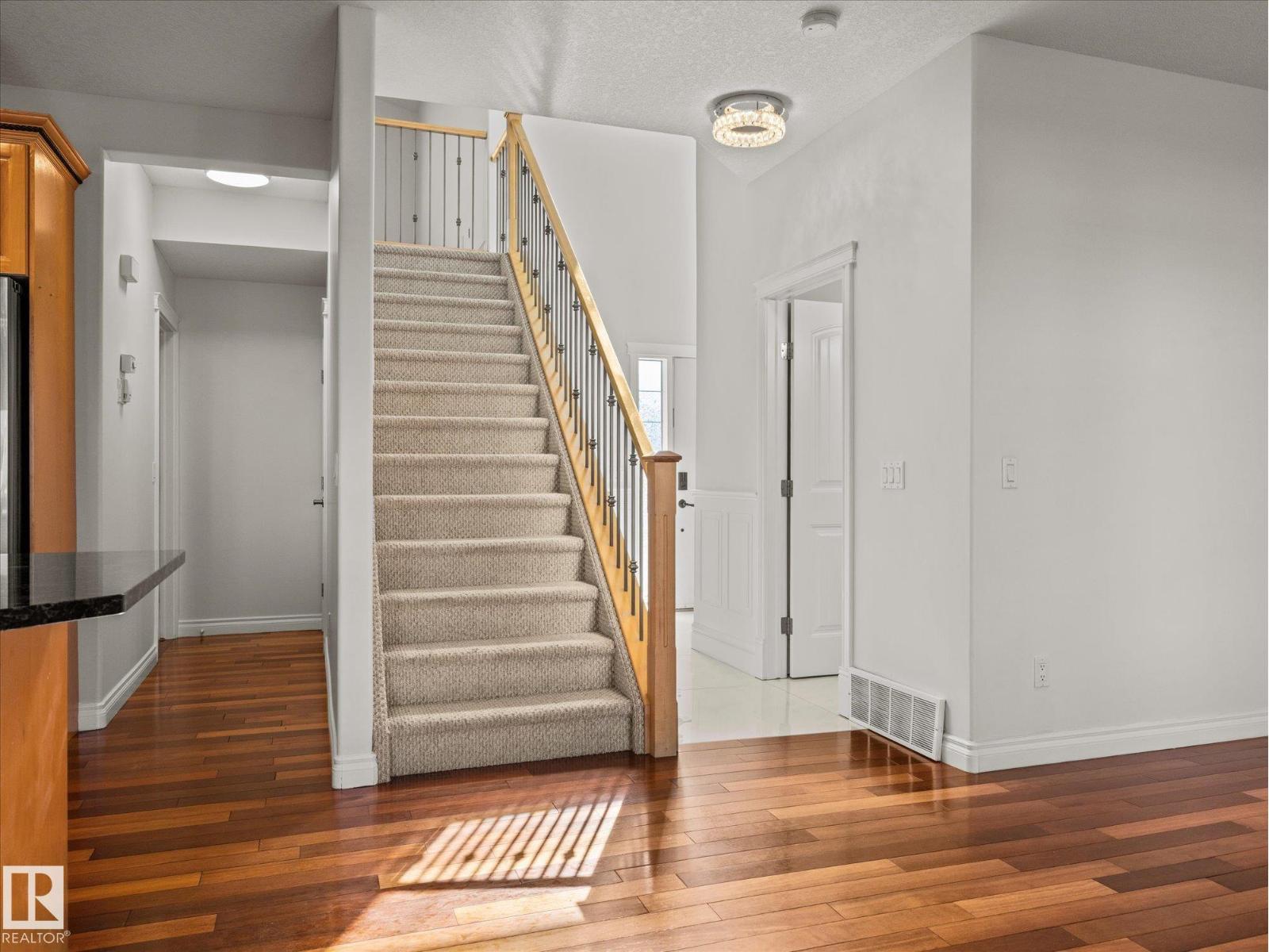 4704 160 AV NW - 18
