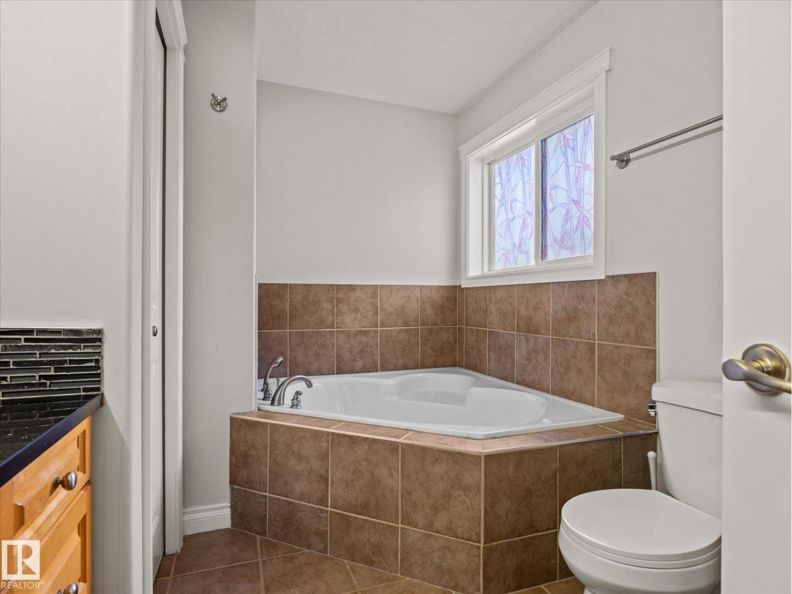 4704 160 AV NW - Image 25