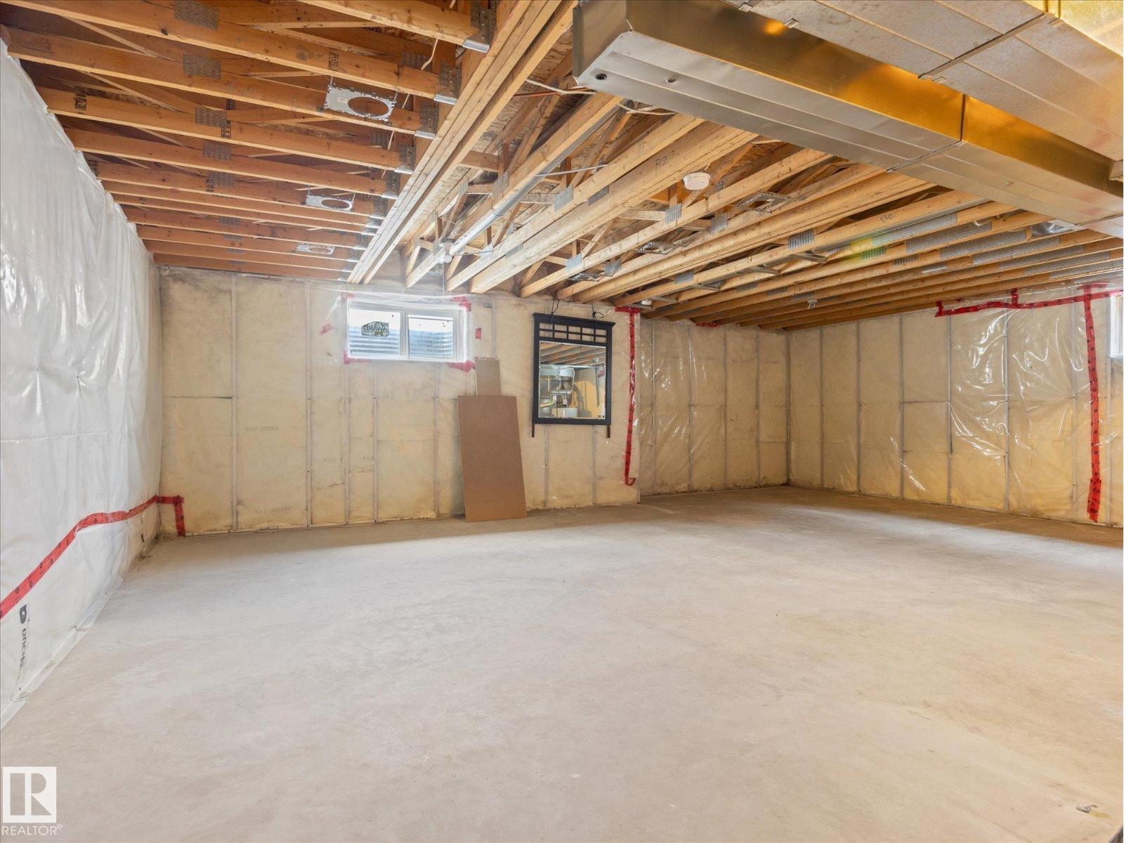 4704 160 AV NW - 32