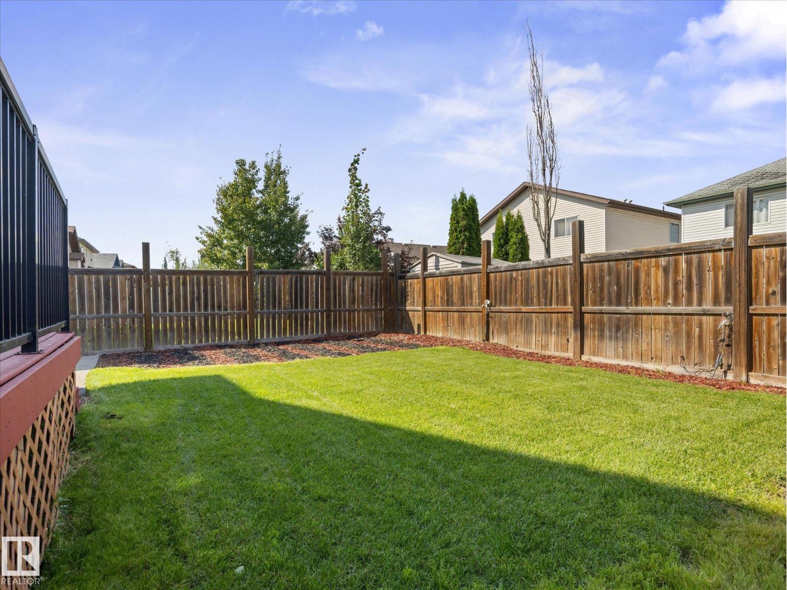 4704 160 AV NW - 38