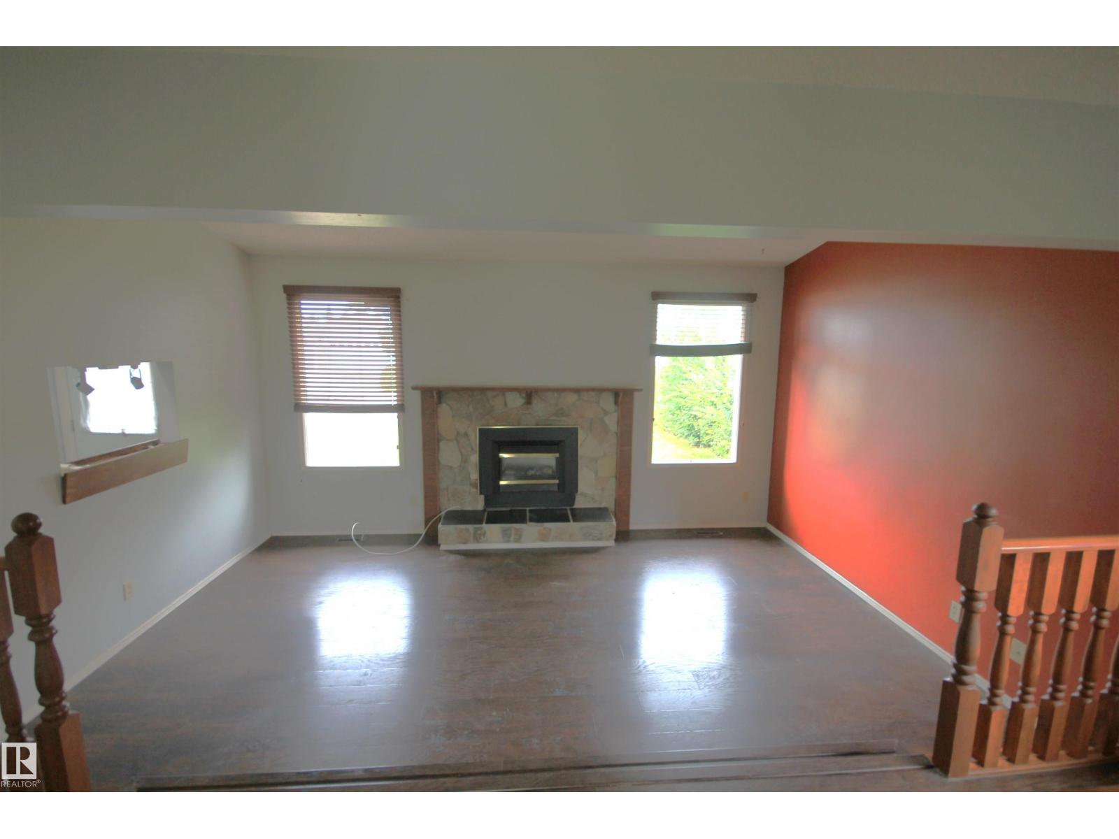 16547 113 St NW photo 4 — MLS® E4505260