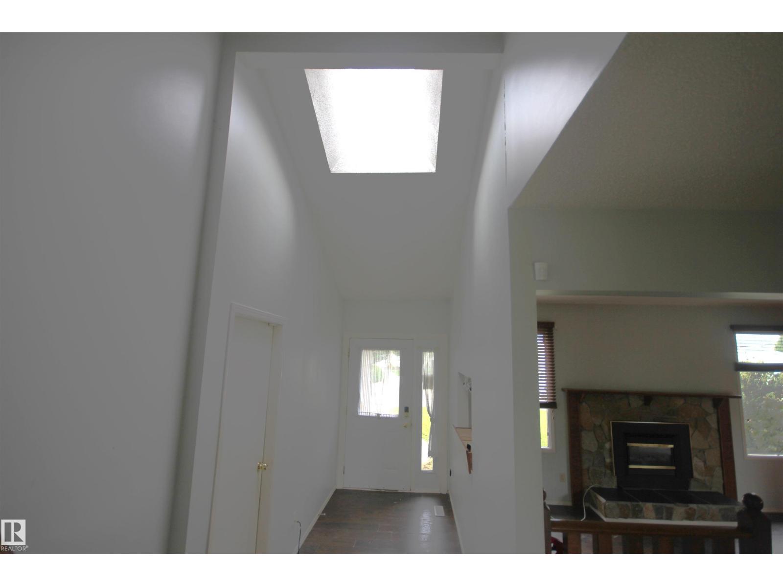 16547 113 ST NW - 5