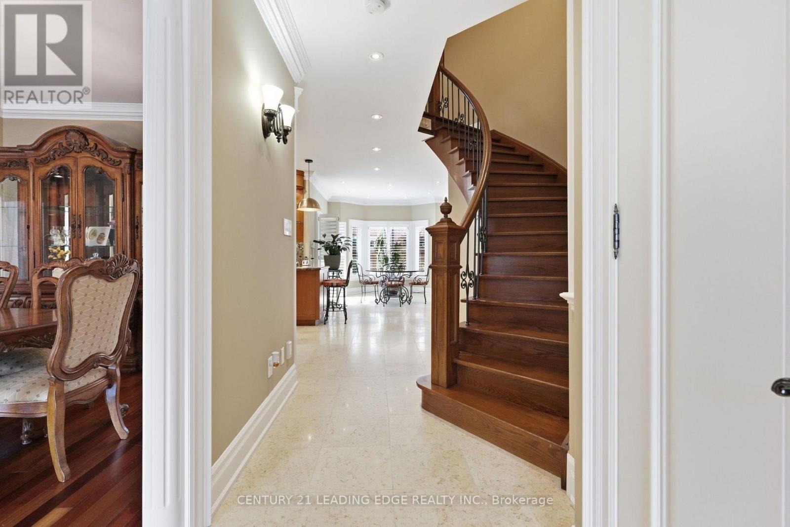 40 ARISTA GATE - Image 4
