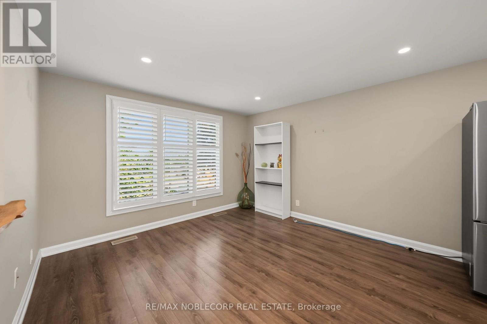 166 COLLINGS AVENUE - Image 10